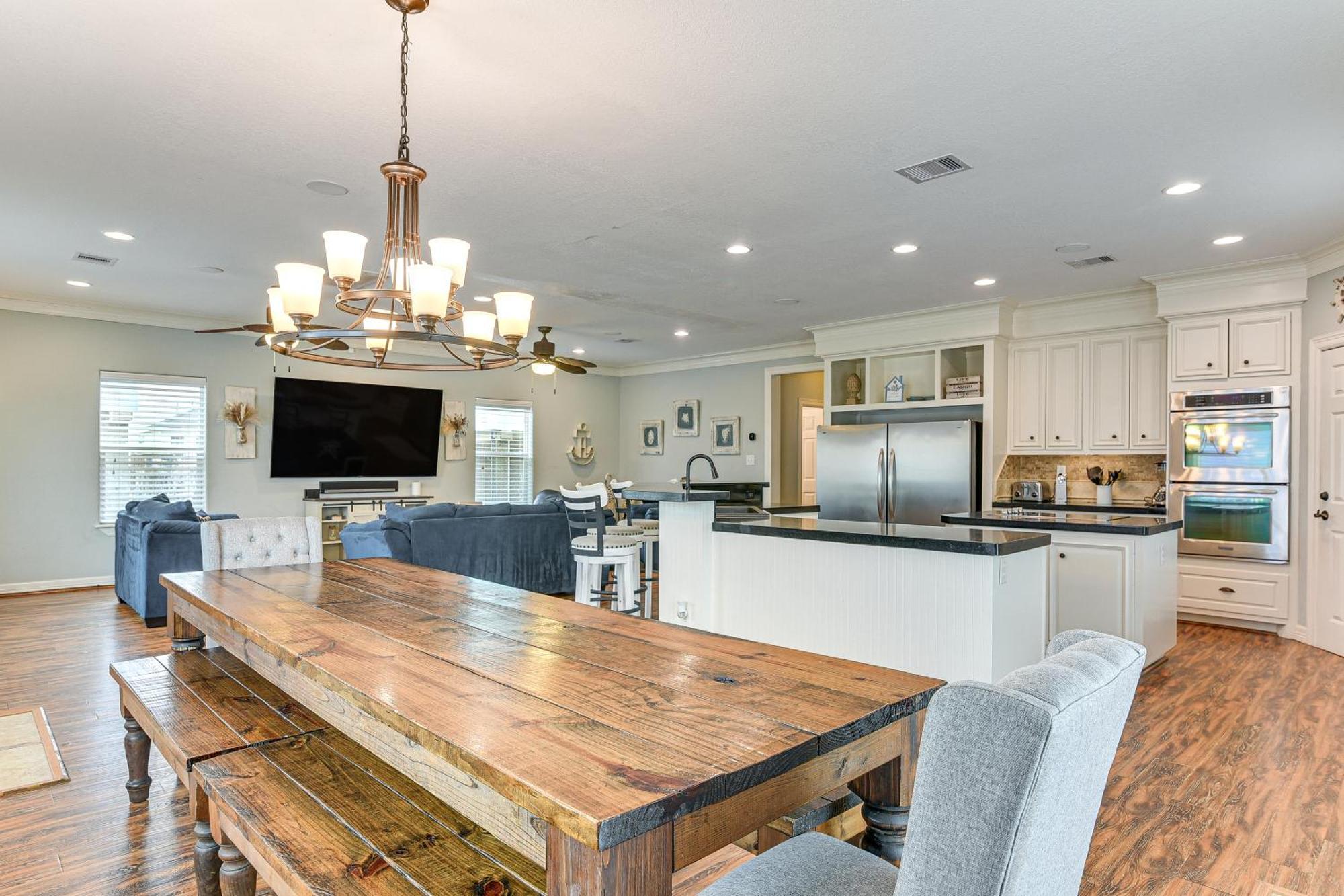 Large Group Gulf Retreat, Steps To Surfside Beach! Exterior photo