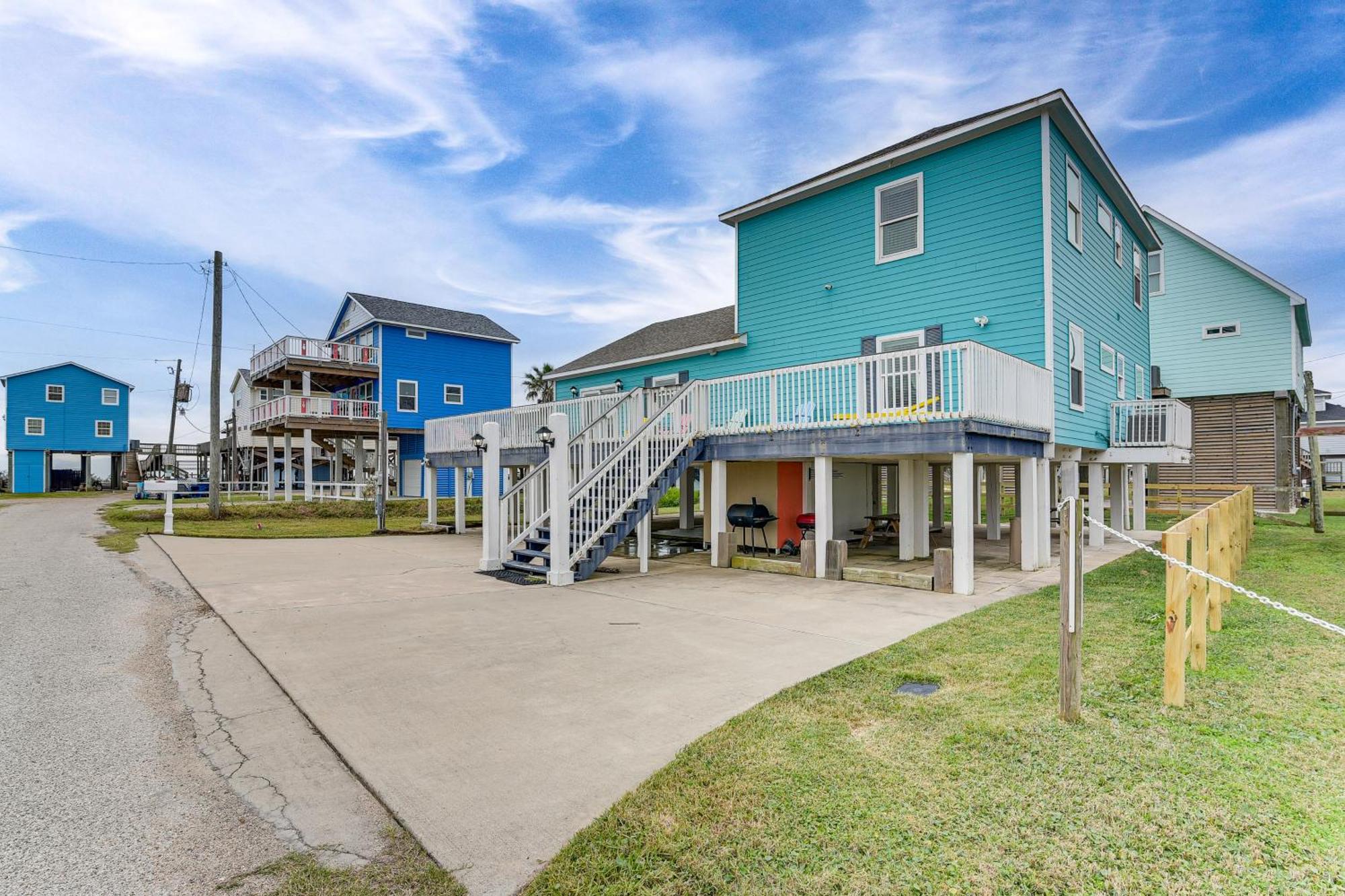 Large Group Gulf Retreat, Steps To Surfside Beach! Exterior photo